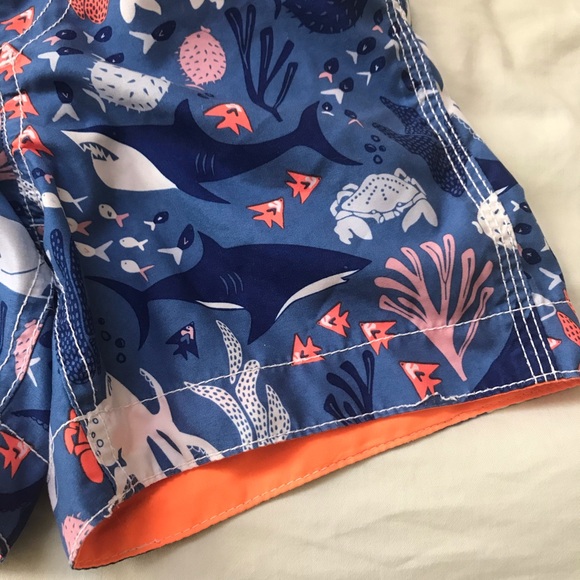 GAP swim shorts- size 3. - Picture 4 of 4